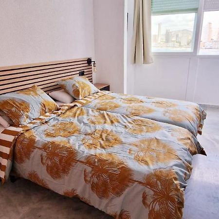 Plaza Santa Ana Apartment Benidorm Luaran gambar