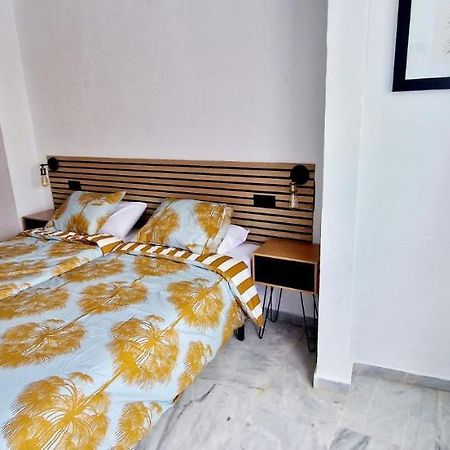 Plaza Santa Ana Apartment Benidorm Luaran gambar