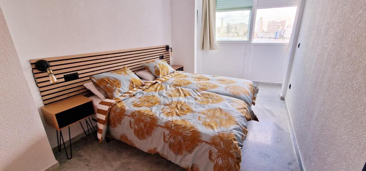 Plaza Santa Ana Apartment Benidorm Luaran gambar
