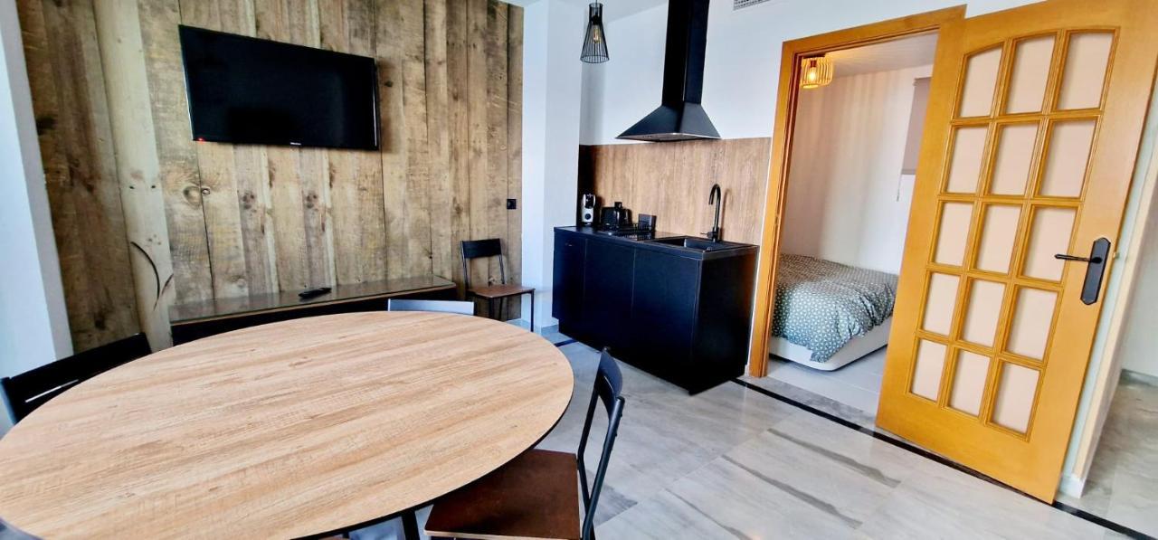 Plaza Santa Ana Apartment Benidorm Luaran gambar